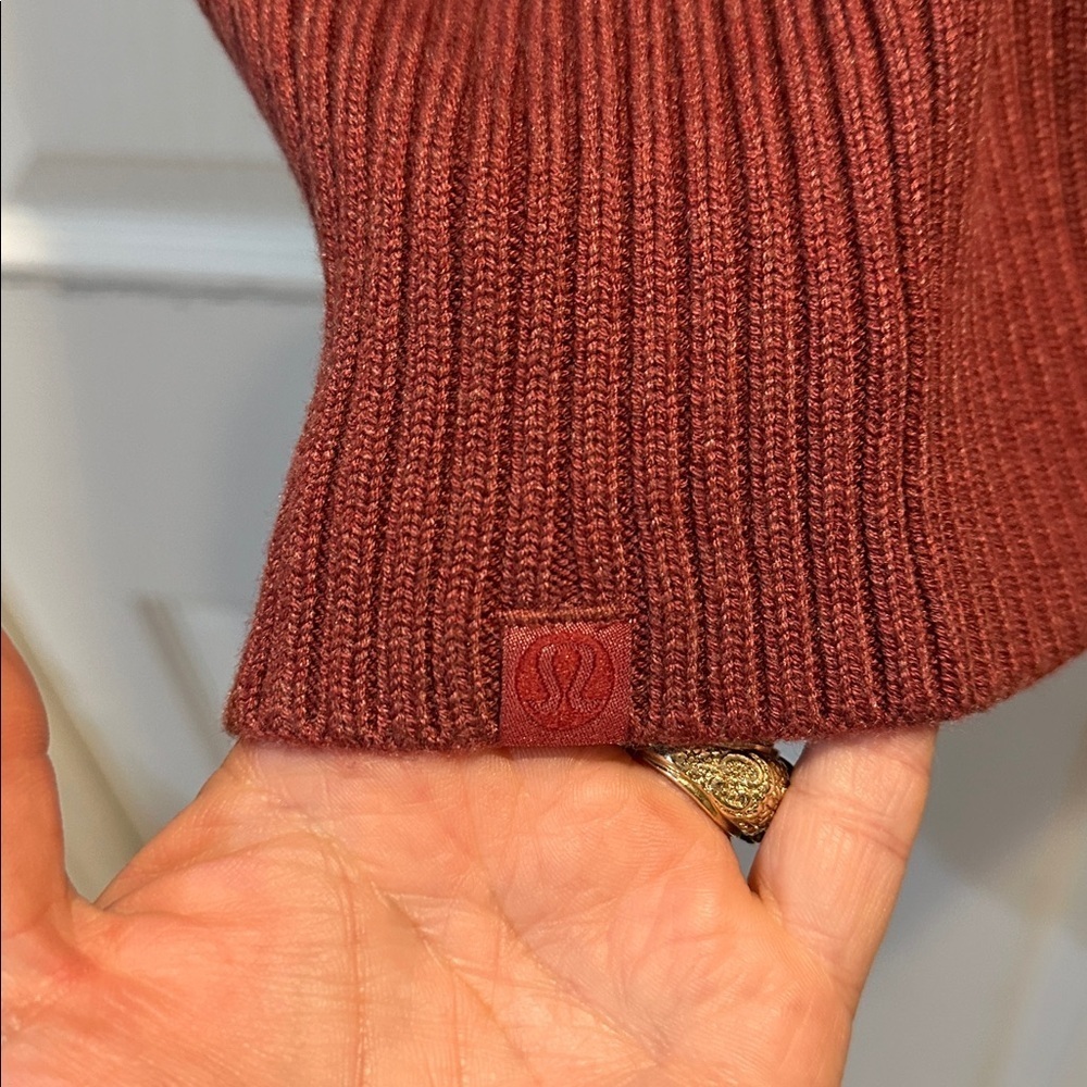 Lululemon Cashlu Heathered Mulled Wine Knit Cardigan Sweater Wrap M - Picture 9 of 9
